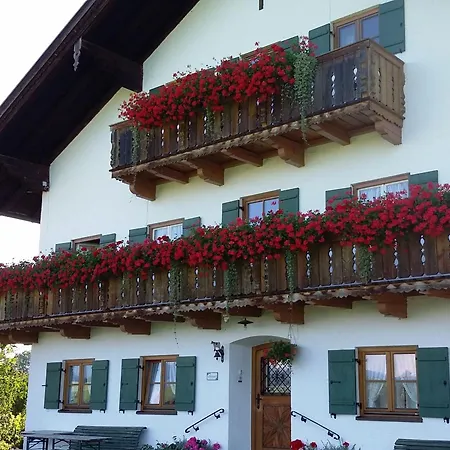 Neubauer Apartment Wackersberg